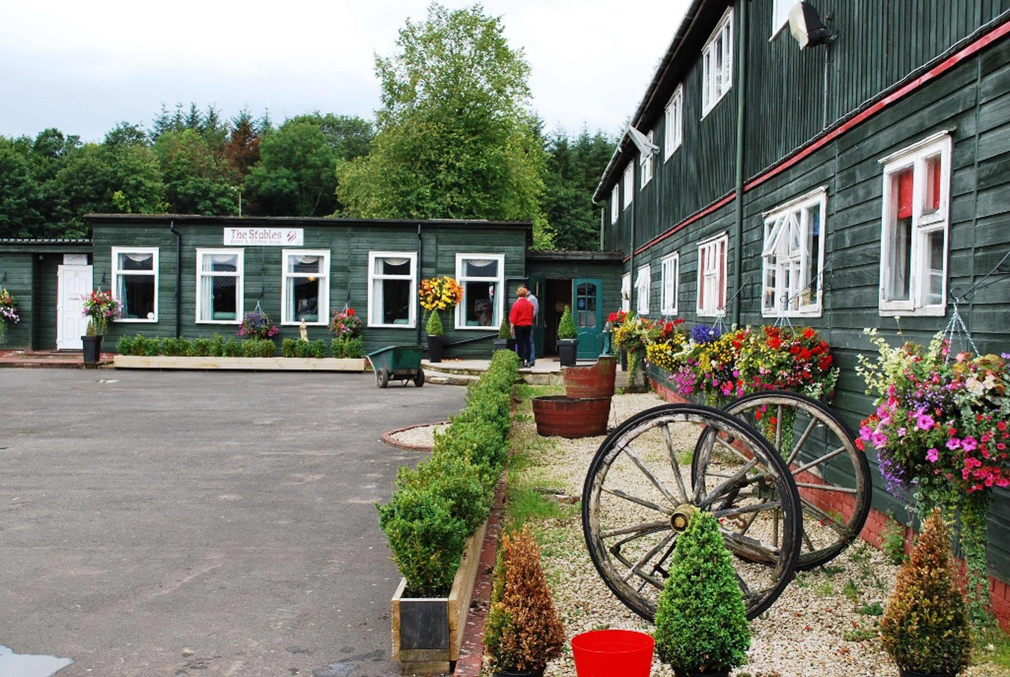Scottish Equi B&B Lanark Eksteriør billede
